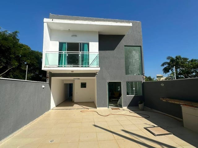 Casa 3 quartos e 3 banheiros, à venda, no bairro Balneário das Garças em Rio das Ostras