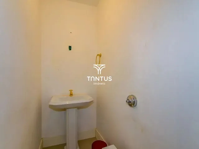 Casa com 408m² 3 quartos e 2 banheiros, para alugar, no bairro Jardim das Américas em Curitiba