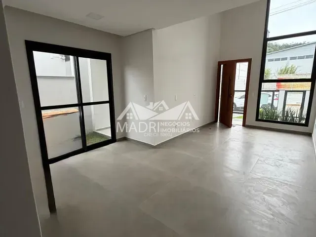 Casa 2 quartos e 1 banheiro, à venda, no bairro Alto Aririú em Palhoça
