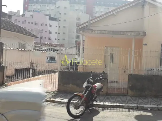 Casa com 290m² 3 quartos e 1 banheiro, à venda, no bairro Santa Rita em Aparecida