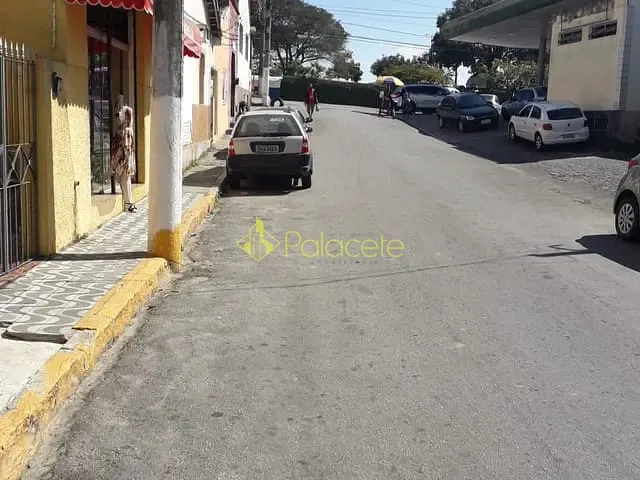 Casa com 290m² 3 quartos e 1 banheiro, à venda, no bairro Santa Rita em Aparecida