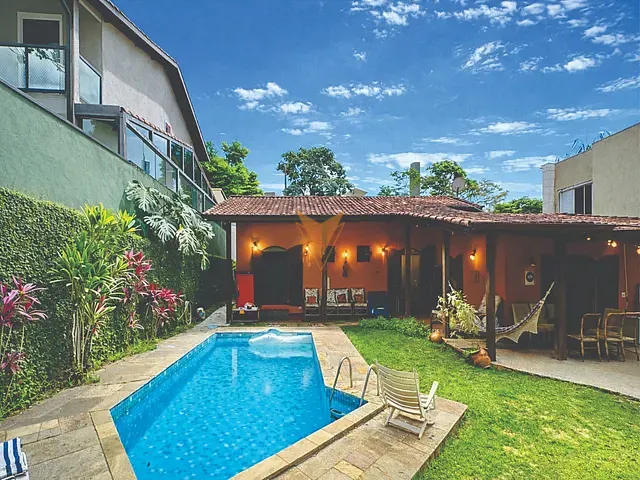 Casa 3 quartos e 3 banheiros, à venda, no bairro São Paulo II em Cotia