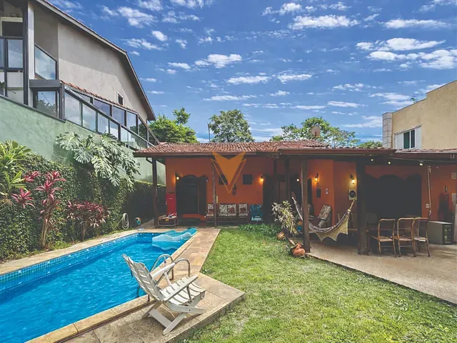 Casa 3 quartos e 3 banheiros, à venda, no bairro São Paulo II em Cotia