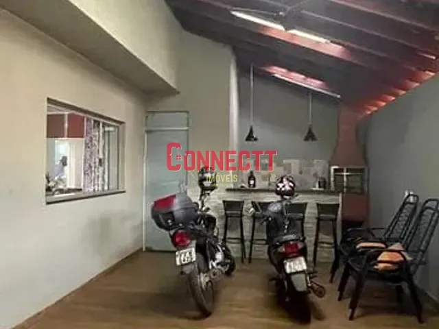 Casa com 162m² 2 quartos e 2 banheiros, à venda, no bairro Vila Albertina em Ribeirão Preto