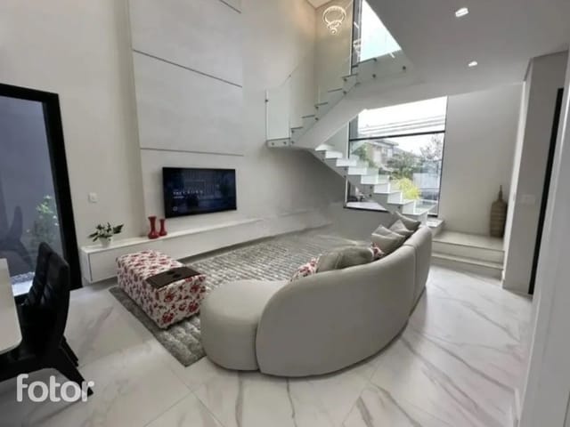 Casa com 360m² 3 quartos e 4 banheiros, à venda, no bairro Urbanova em São José dos Campos