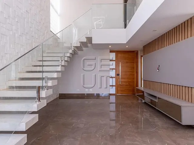 Casa com 252m² 3 quartos e 3 banheiros, à venda, no bairro Gleba Simon Frazer em Londrina