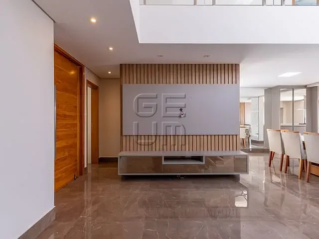 Casa com 252m² 3 quartos e 3 banheiros, à venda, no bairro Gleba Simon Frazer em Londrina