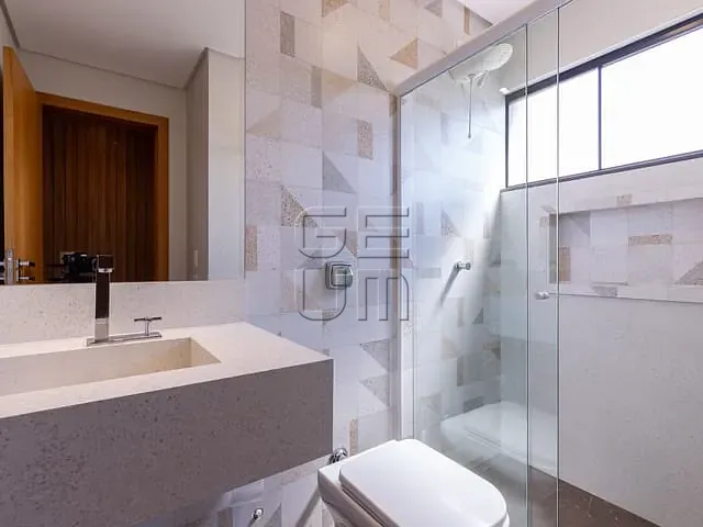 Casa com 252m² 3 quartos e 3 banheiros, à venda, no bairro Gleba Simon Frazer em Londrina