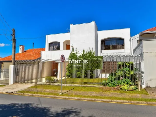 Casa com 408m² 5 quartos e 2 banheiros, à venda, no bairro Jardim das Américas em Curitiba