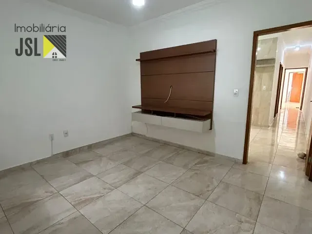 Casa com 125m² 3 quartos e 2 banheiros, para alugar, no bairro Vila Antônio Augusto Luiz em Caçapava