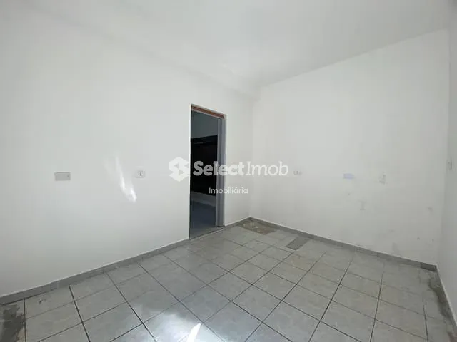 Casa com 80m² 1 quarto e 1 banheiro, para alugar, no bairro Vila Ana em Mauá