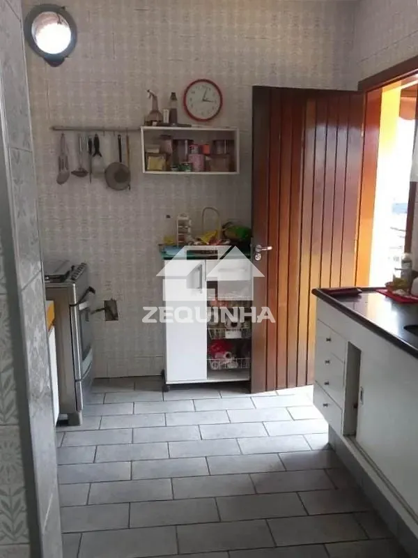 Casa, 4 quartos, 145 m² - Foto 2