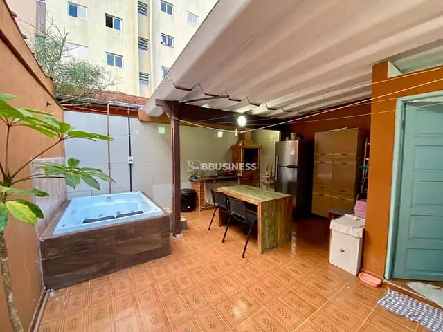 Casa 2 quartos e 2 banheiros, à venda, no bairro Tupi em Praia Grande