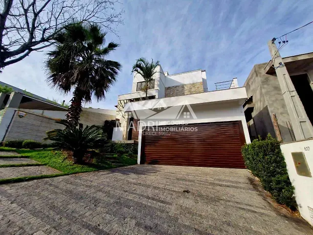 Casa com 360m² 3 quartos e 4 banheiros, à venda ou para alugar, no bairro Pedra Branca em Palhoça