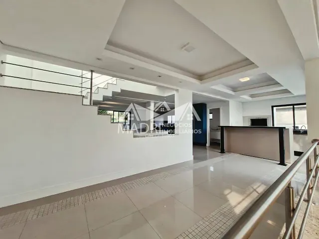 Casa com 360m² 3 quartos e 4 banheiros, à venda ou para alugar, no bairro Pedra Branca em Palhoça