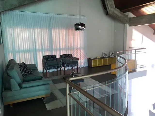 Casa com 500m² 4 quartos e 1 banheiro, à venda, no bairro Vila Assis Brasil em Mauá
