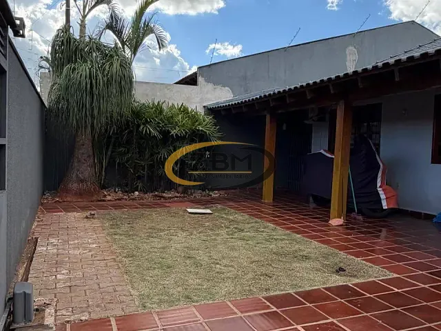 Casa com 360m² 3 quartos e 3 banheiros, à venda, no bairro Coliseu em Londrina