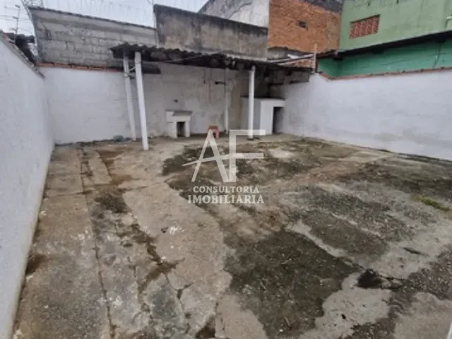 Casa com 200m² 3 quartos e 1 banheiro, para alugar, no bairro Jardim Califórnia em Taubaté