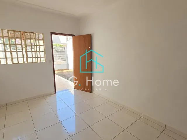 Casa com 129m² 2 quartos e 1 banheiro, à venda, no bairro Jardim Neman Sahyun em Londrina