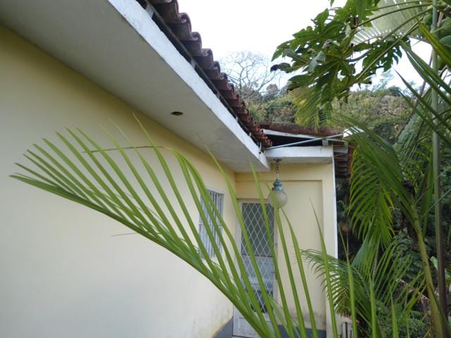 Casa com 1600m², à venda, no bairro Valparaíso em Petrópolis