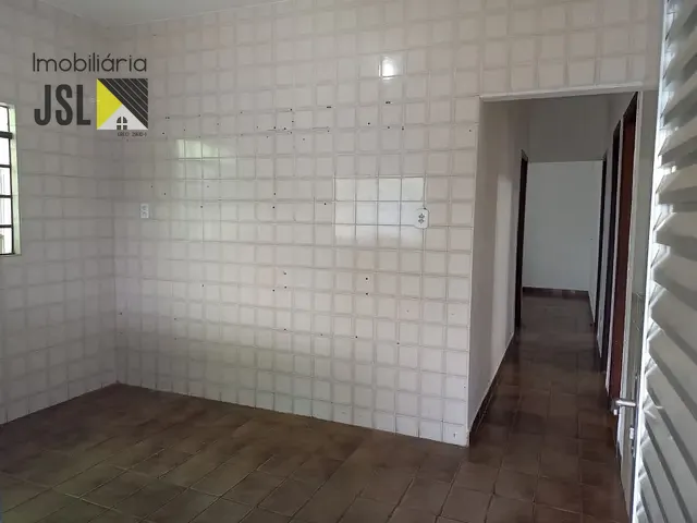 Casa com 250m² 3 quartos e 1 banheiro, para alugar, no bairro Parque Residencial Nova Caçapava em Caçapava