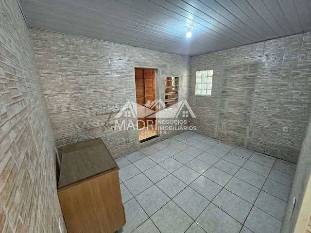 Casa 3 quartos e 2 banheiros, para alugar, no bairro Barra do Aririú em Palhoça