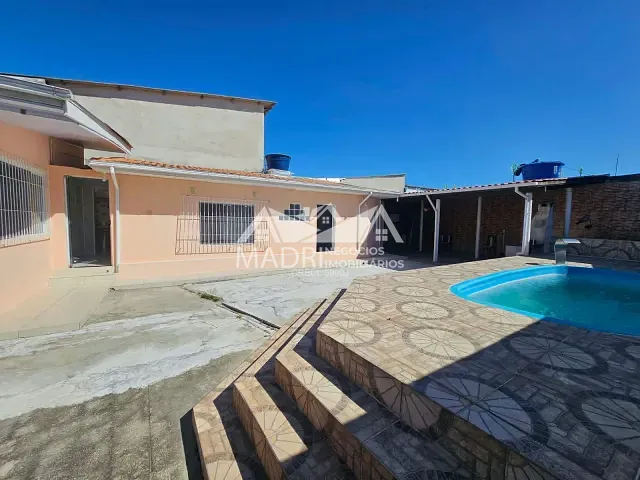 Casa 3 quartos e 2 banheiros, para alugar, no bairro Barra do Aririú em Palhoça