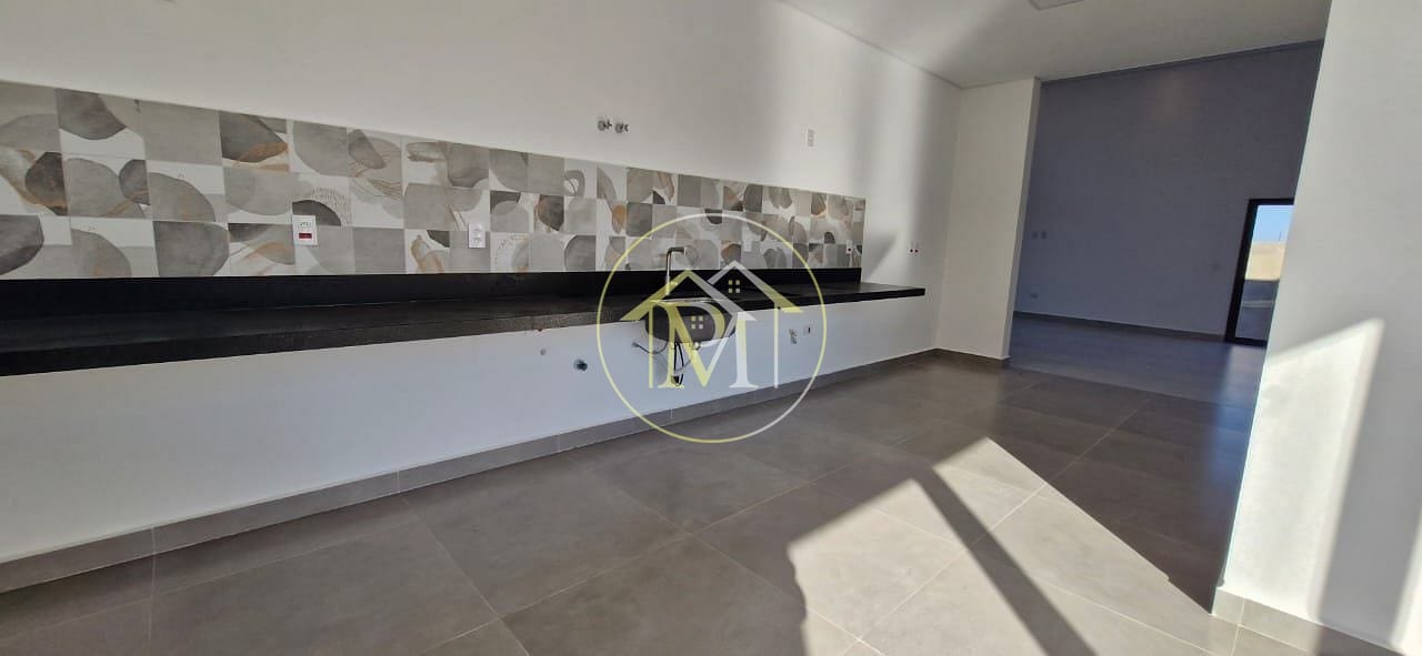 Casa à venda com 4 quartos, 270m² - Foto 12