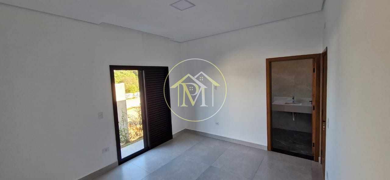 Casa à venda com 4 quartos, 270m² - Foto 17