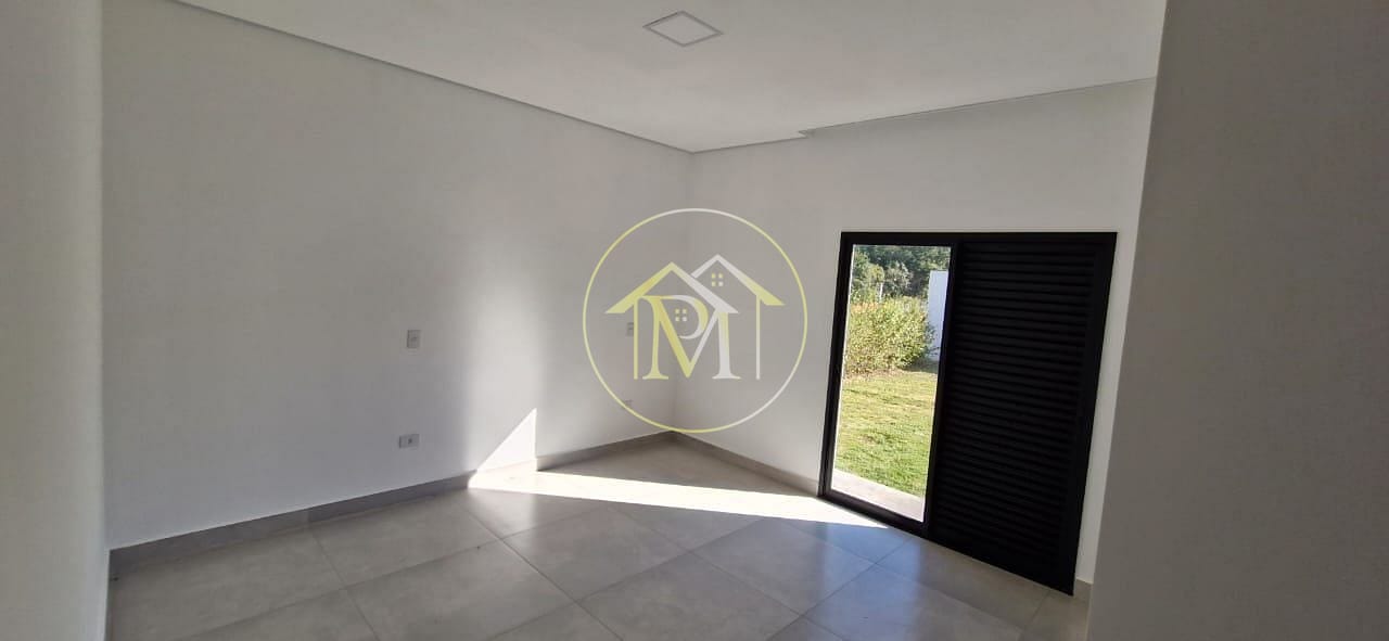 Casa à venda com 4 quartos, 270m² - Foto 32