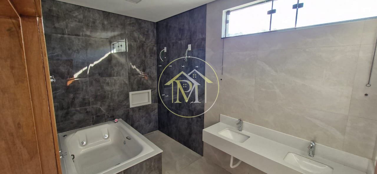 Casa à venda com 4 quartos, 270m² - Foto 27