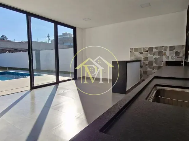 Casa com 800m² 4 quartos e 5 banheiros, à venda, no bairro Village Araçoiaba em Araçoiaba da Serra