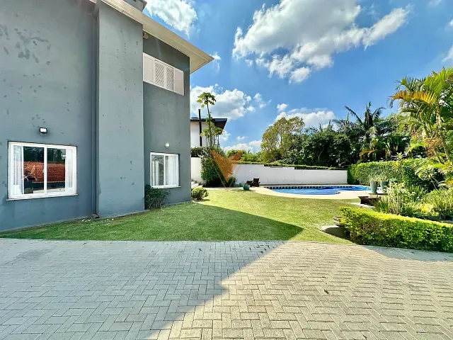 Casa 4 quartos e 5 banheiros, à venda, no bairro Granja Viana II em Cotia