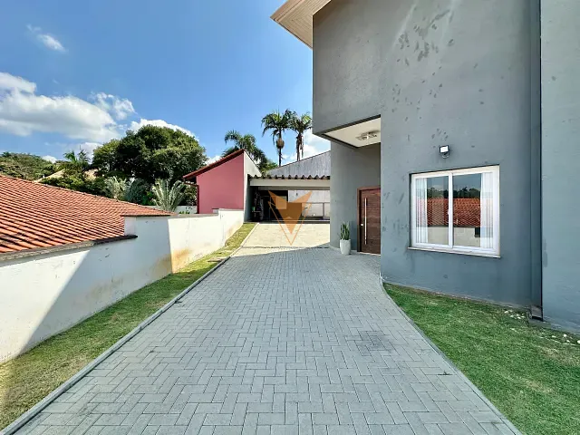 Casa 4 quartos e 5 banheiros, à venda, no bairro Granja Viana II em Cotia