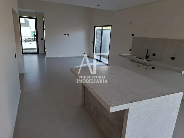 Casa com 300m² 3 quartos e 3 banheiros, à venda, no bairro Jardim dos Estados em Taubaté