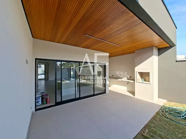 Casa com 300m² 3 quartos e 3 banheiros, à venda, no bairro Jardim dos Estados em Taubaté