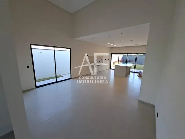 Casa com 300m² 3 quartos e 3 banheiros, à venda, no bairro Jardim dos Estados em Taubaté