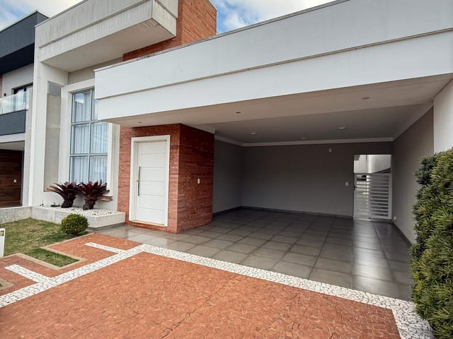 Casa com 158m² 3 quartos e 3 banheiros, à venda, no bairro Neves em Ponta Grossa