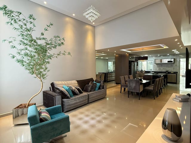 Casa com 158m² 3 quartos e 3 banheiros, à venda, no bairro Neves em Ponta Grossa