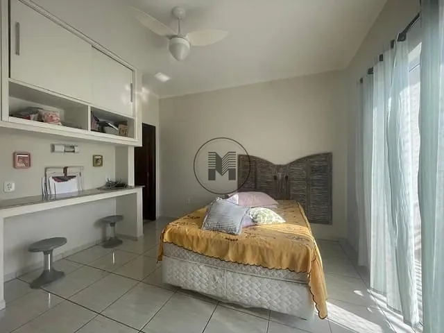 Casa com 250m² 3 quartos e 4 banheiros, à venda, no bairro Jardim Bela Vista em Guaratinguetá