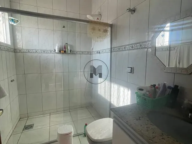Casa com 250m² 3 quartos e 4 banheiros, à venda, no bairro Jardim Bela Vista em Guaratinguetá