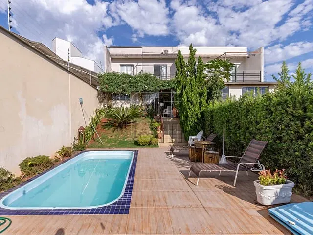 Casa com 250m² 3 quartos e 3 banheiros, à venda, no bairro Terras de Santana II em Londrina