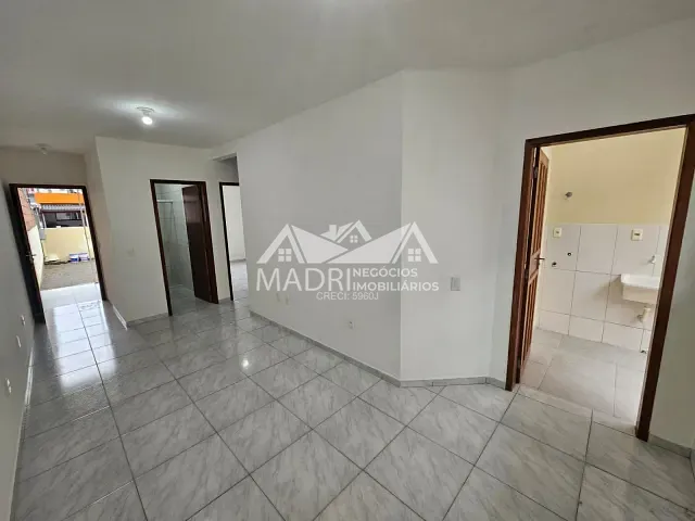 Casa 2 quartos e 1 banheiro, para alugar, no bairro São Sebastião em Palhoça