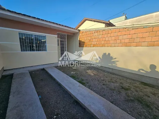 Casa 2 quartos e 1 banheiro, para alugar, no bairro São Sebastião em Palhoça