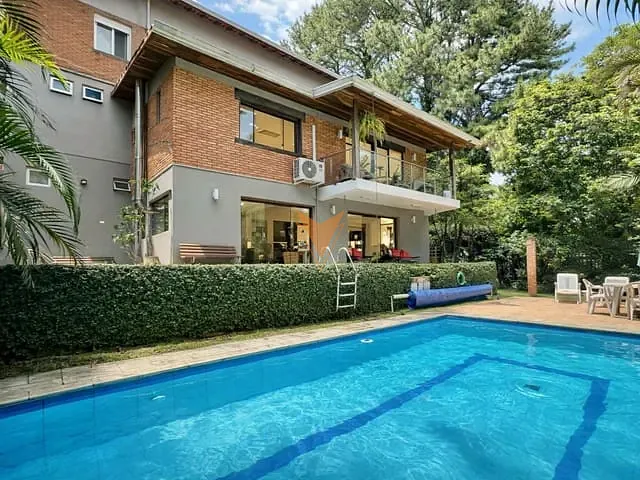 Casa 4 quartos e 6 banheiros, à venda, no bairro São Paulo II em Cotia