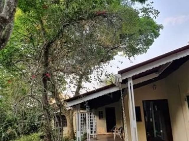 Casa com 925m² 2 quartos e 3 banheiros, à venda, no bairro Recanto Maravilha III em Santana de Parnaíba