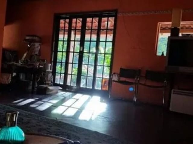 Casa com 925m² 2 quartos e 3 banheiros, à venda, no bairro Recanto Maravilha III em Santana de Parnaíba