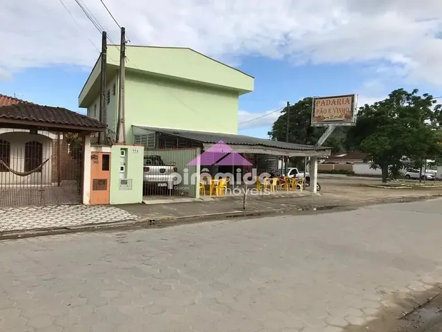 Casa com 218m² 2 quartos e 1 banheiro, à venda, no bairro Perequê-Acu em Ubatuba