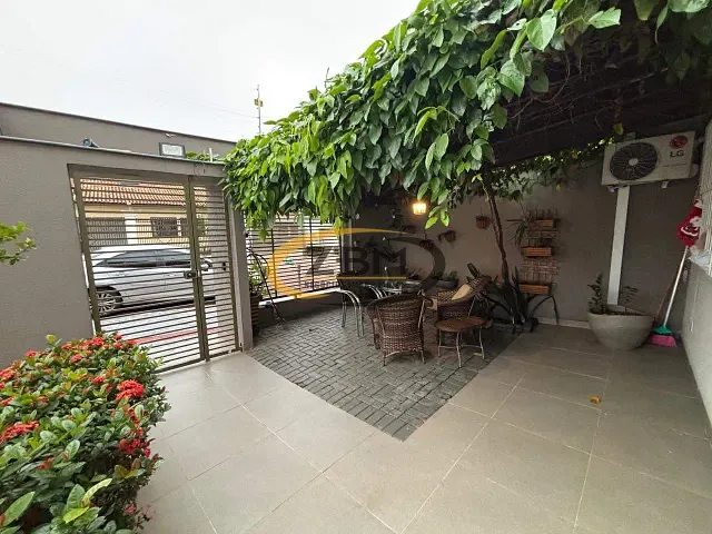 Casa com 298m² 4 quartos e 4 banheiros, à venda, no bairro Jardim Burle Marx em Londrina