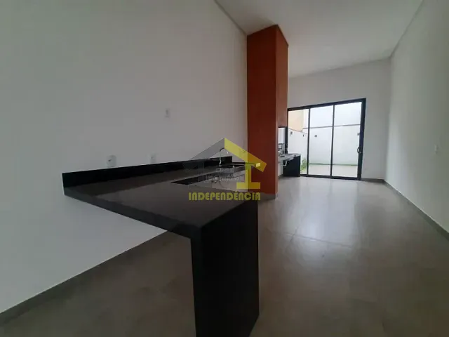 Casa com 200m² 3 quartos e 4 banheiros, à venda, no bairro Parque do Varvito em Itu